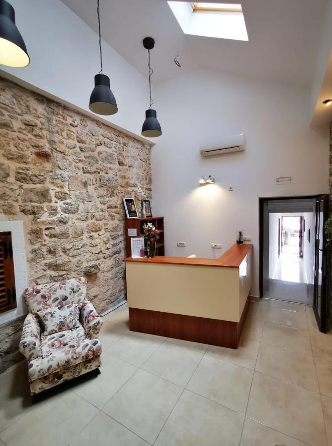Pansion Makina Hotel Vodice Exterior photo