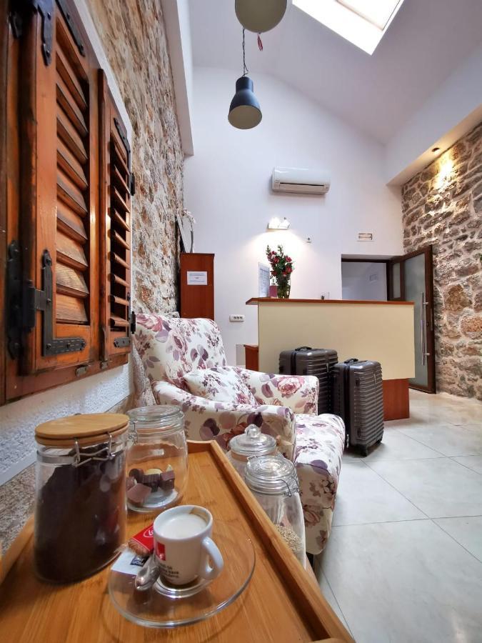 Pansion Makina Hotel Vodice Exterior photo