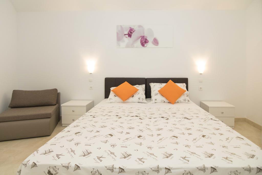 Pansion Makina Hotel Vodice Exterior photo